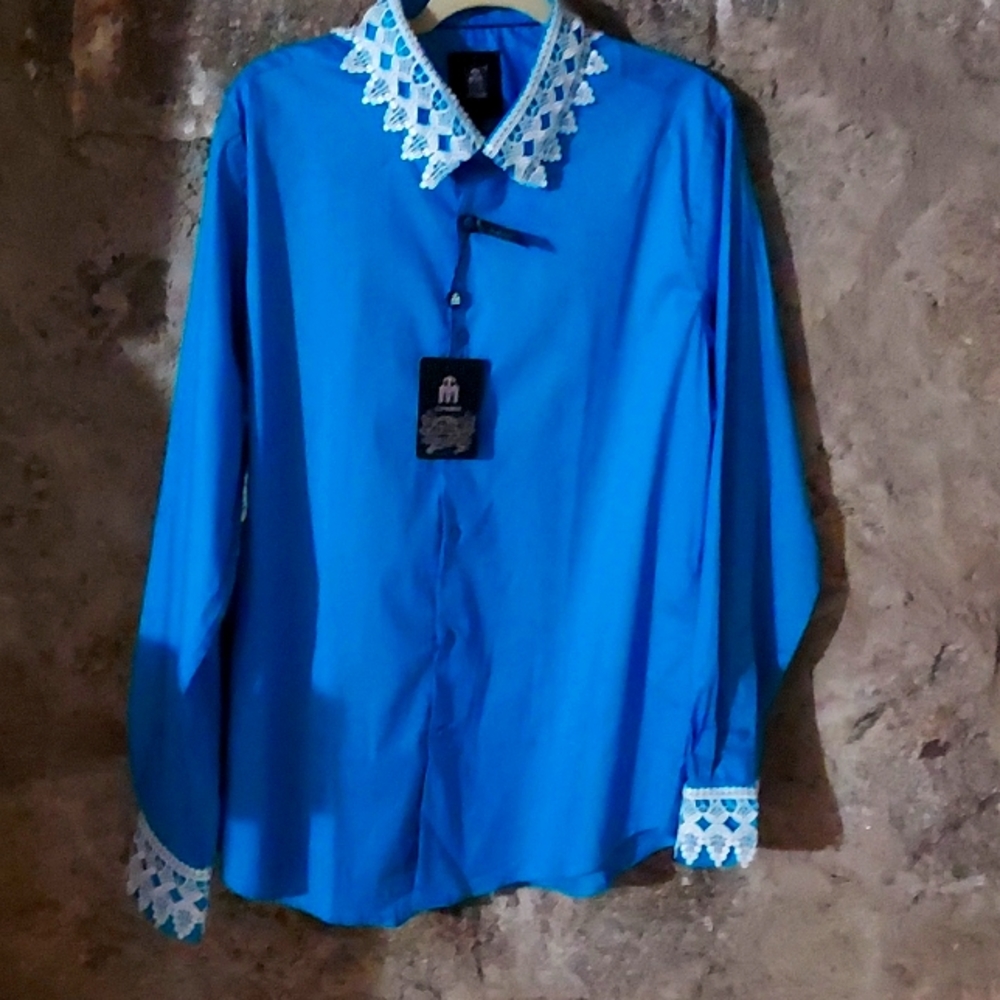 Exposure shirt with custom white lace collar and cuffs.